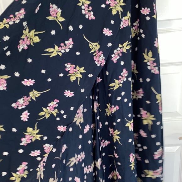 Catch Me Floral Wrap Maxi - Picture 4 of 4